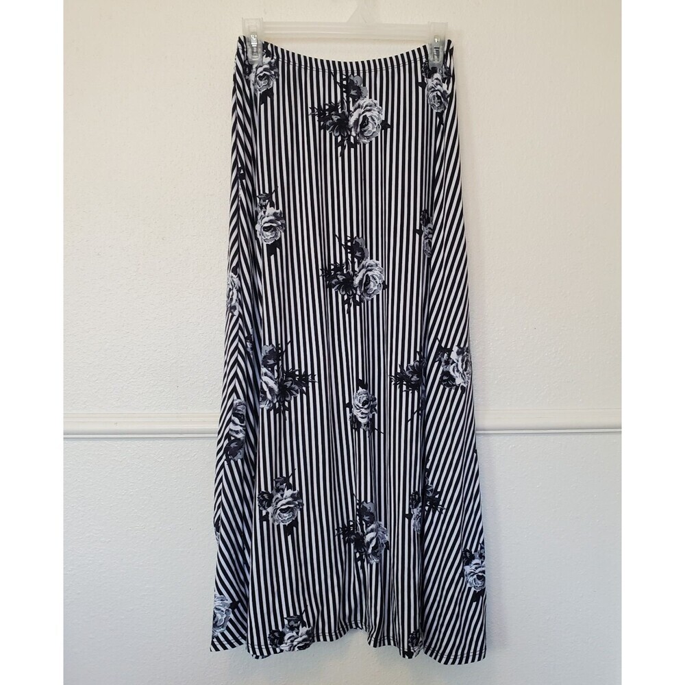 JM Fleurette Skirt Striped Floral Long Elastic Waist Black and White 24 X 34.5"
